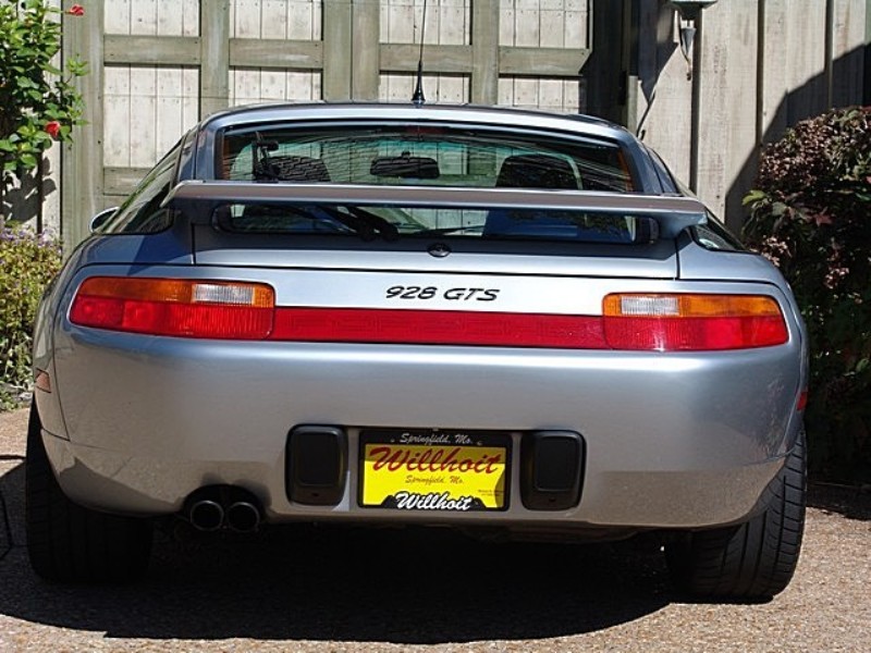 1995-porsche-928-gts-record-sale-price.jpg