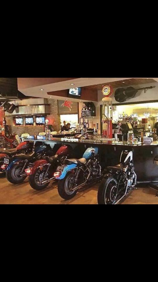 biker bar.jpg