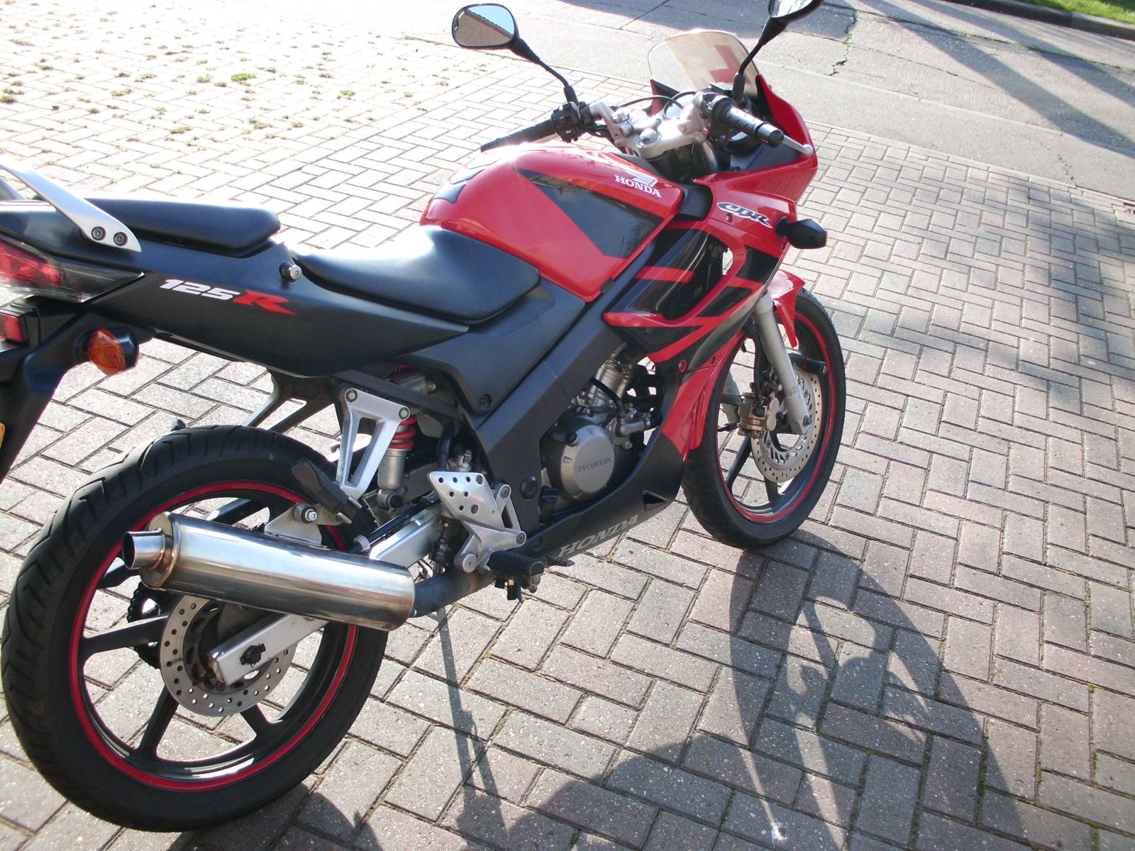 CBR125R 2004
