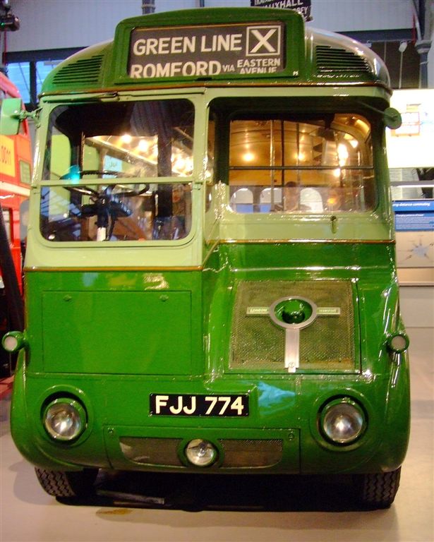 Greenline_preserved_bus_FJJ_774.jpg