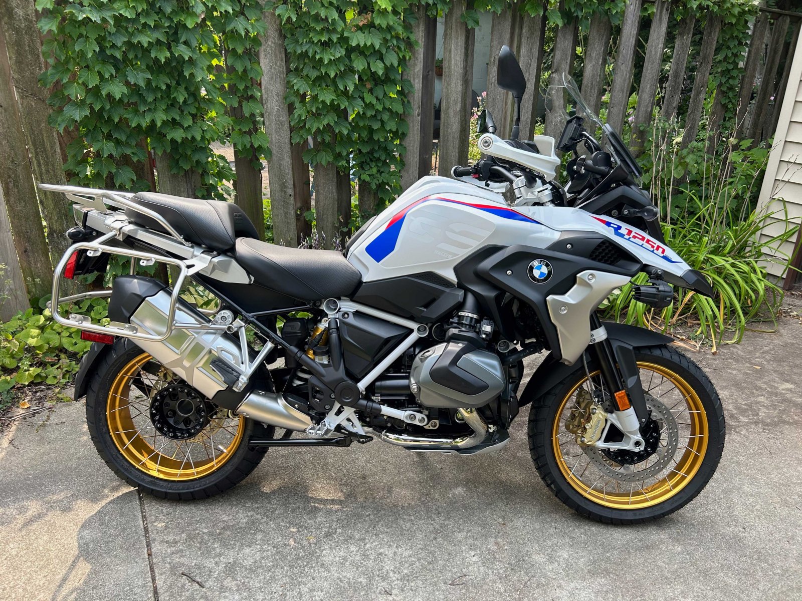 R1250GS_sm.jpg