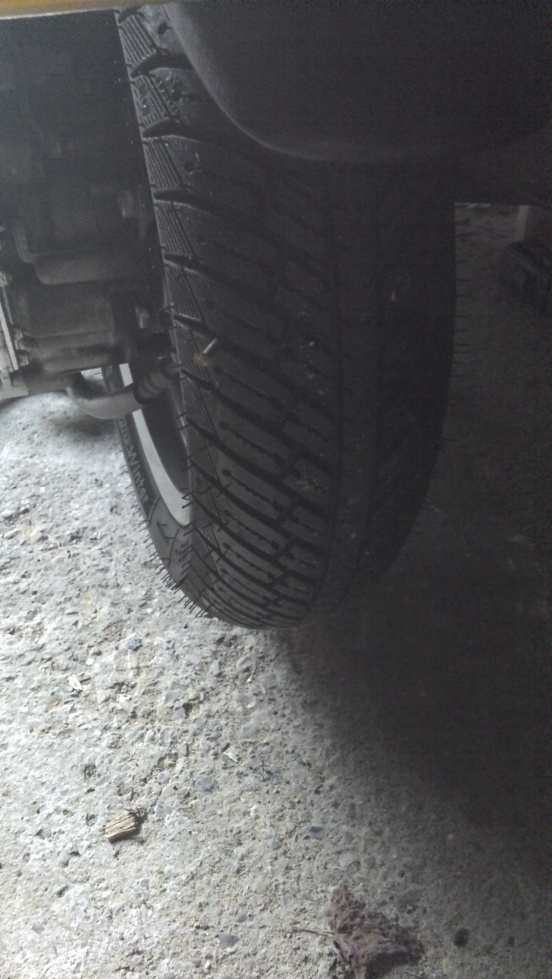 SCREWTYRE2b.jpg